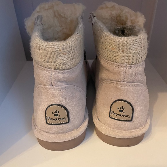 EUC women’s BearPaw ankle boots. Size 8 - Picture 5 of 16